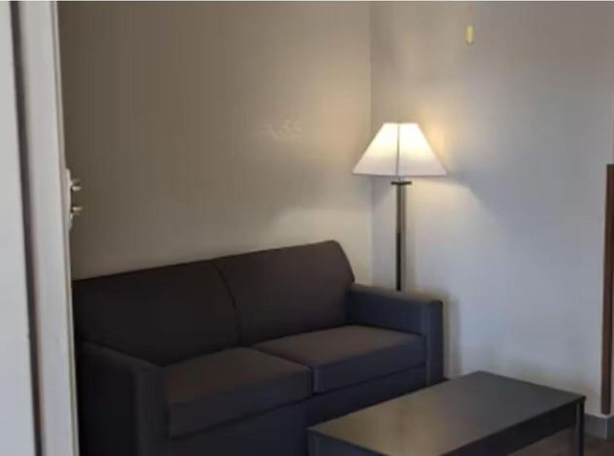פורט סטוקטון Atrium Inn מראה חיצוני תמונה