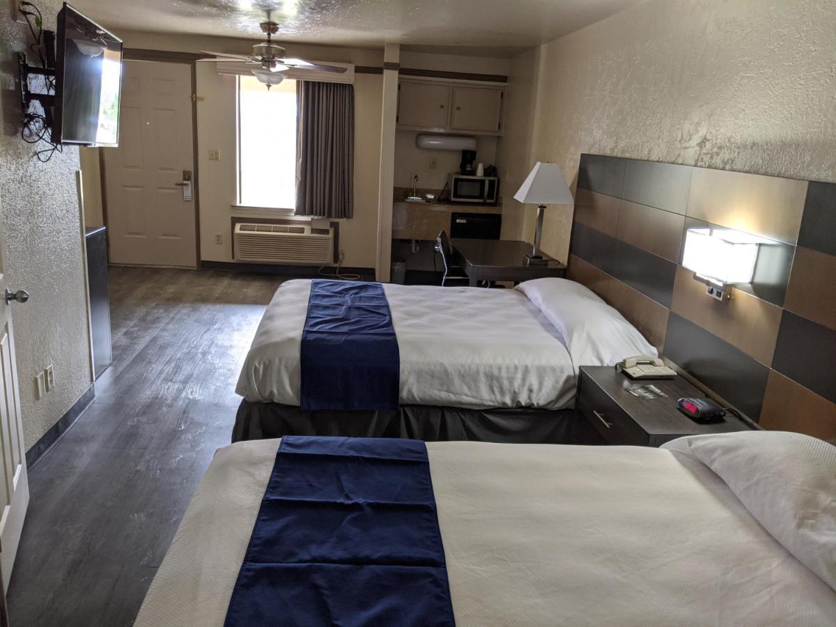 פורט סטוקטון Atrium Inn מראה חיצוני תמונה